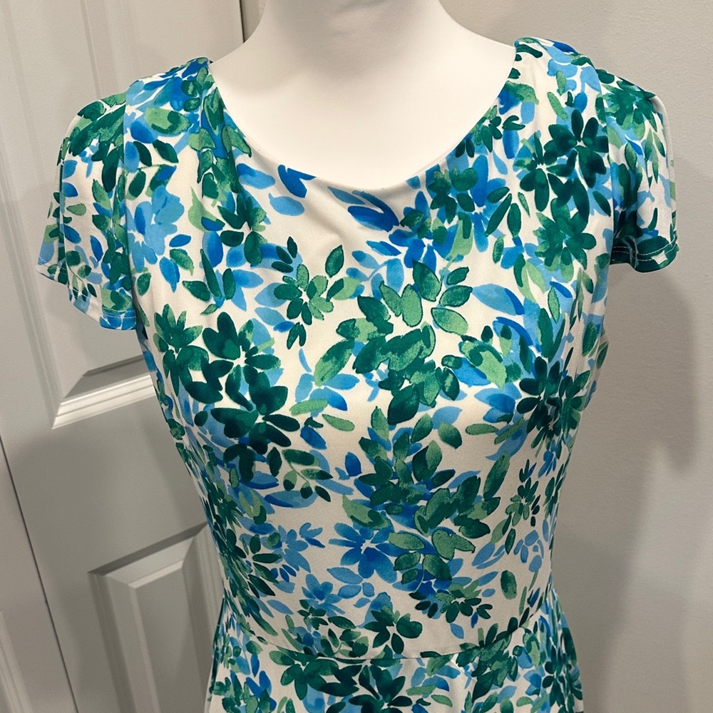 Mes Amies Boutique Floral Midi Dress in Blue and Green - Picture 2 of 7